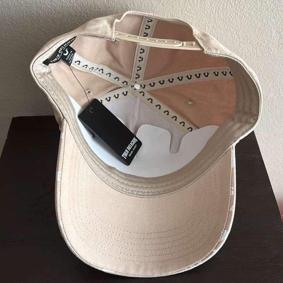 True Religion Buddha Printed Logo Cap Hat Sand Color Snapback Style PLMH0145 - Picture 4 of 6